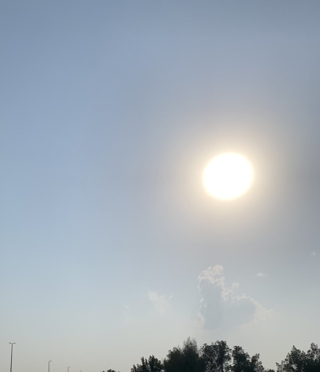 softwhitecloud's tweet image. i took this myself today .. heart shaped cloud💗☁️