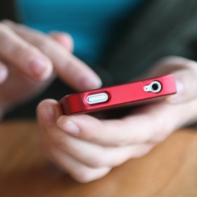 bullyinguk's tweet photo. When you contact us, we give you the space to share and explore your situation and identify the way forward together .. talk to us online today until 5.30pm #LiveChat #IfYouNeedToTalk #WereHereToListen https://t.co/hZSTj9Q8Ho https://t.co/U66K6M9OIF