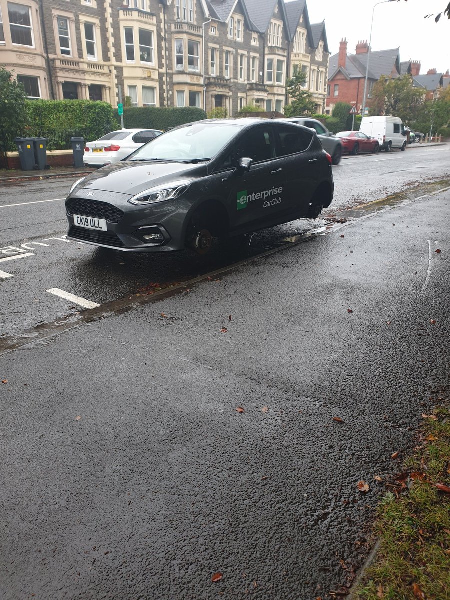 No wheels on Enterprise Club car