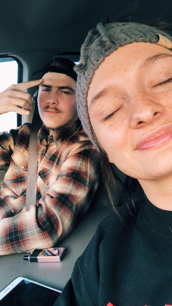 Jdm_7107's tweet image. Happy anniversary baby girl I love you too the moon and back!❤️💕