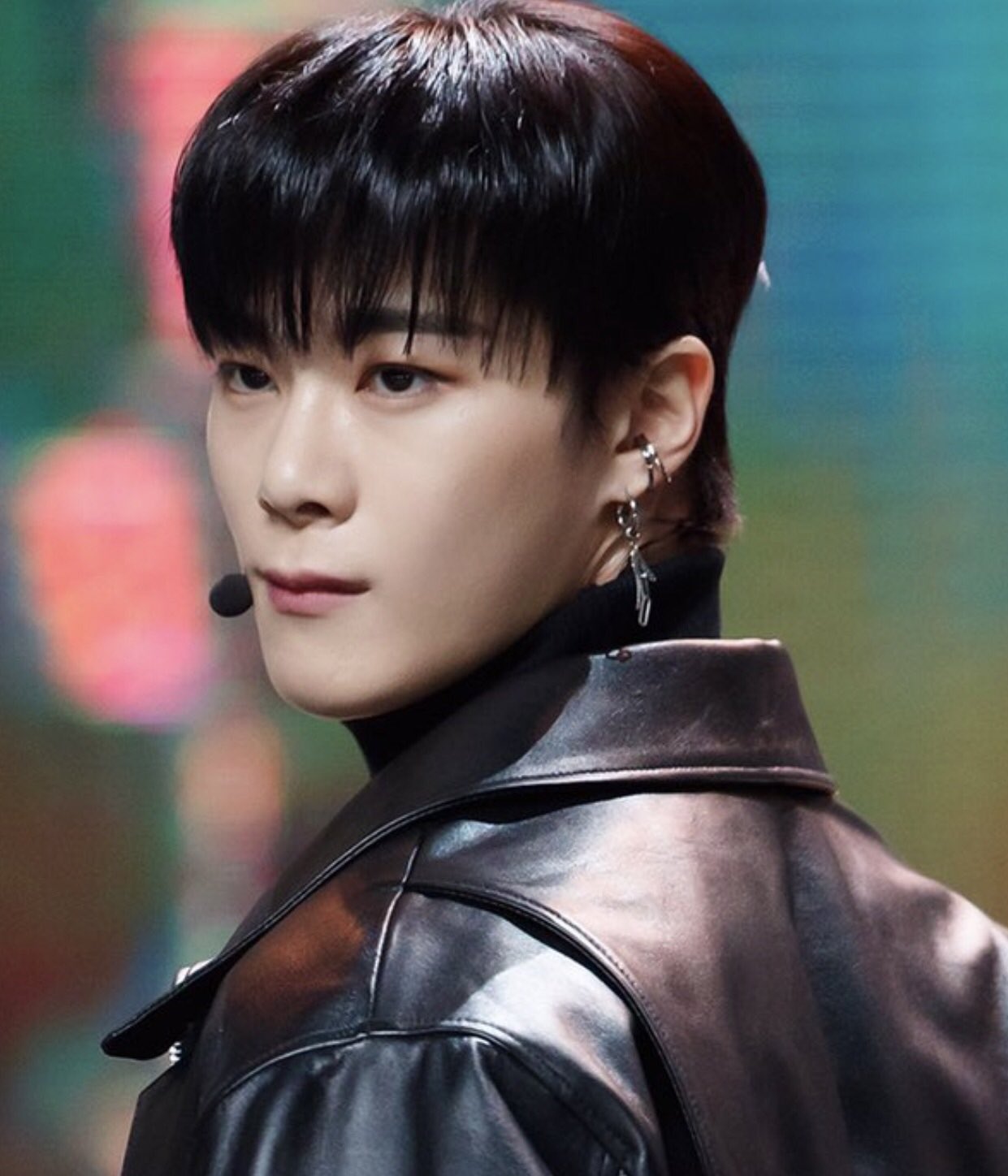 𝒃𝒊𝒏𝒂𝒔𝒕𝒓𝒐 𝒍𝒐𝒗𝒆 ここで Astro ムンビンさん豆知識 激ロス中なので少しイッチャッてますが大目にみてw ムン ビンって名前は叔父さんがつけてくれたそうです 韓国では珍しい名前ですね 光り輝く人になって欲しい との願いが込められ