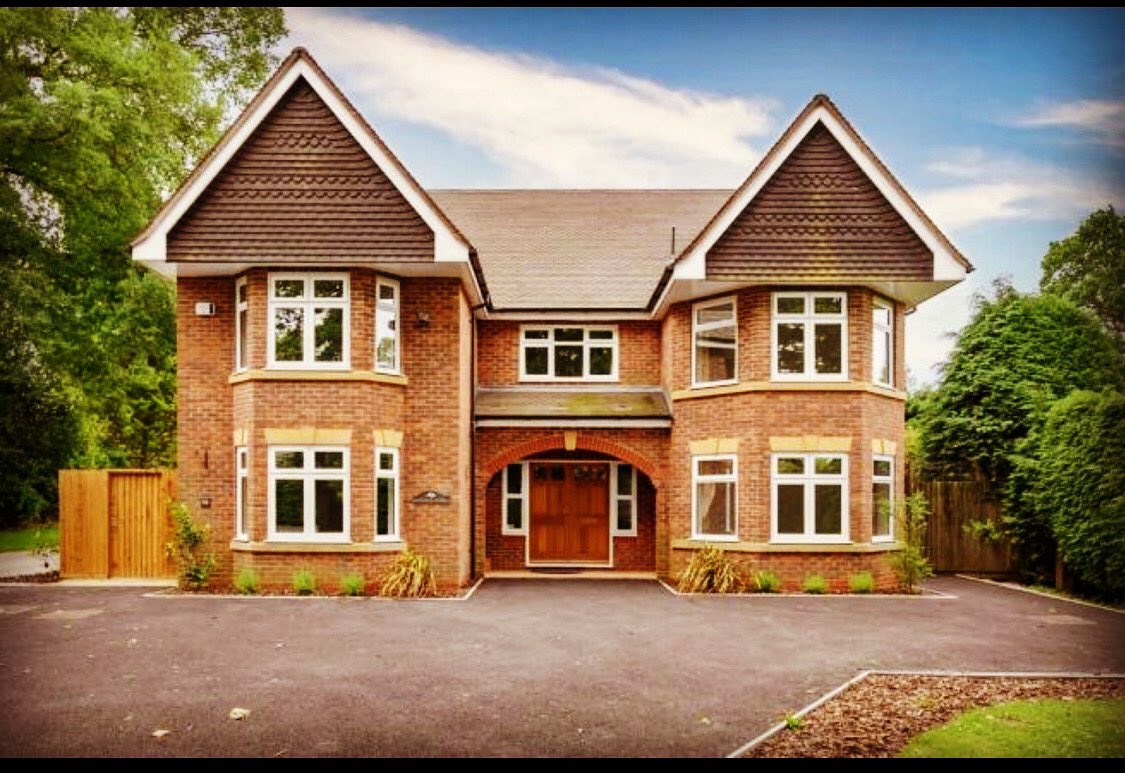 Incoming Rental Instruction located on Avenue Road in Dorridge. We are delighted to have been appointed to market this Five Bedroom Detached family home in the Dorridge “Golden Triangle”. #Dorridge #solihull #prestige