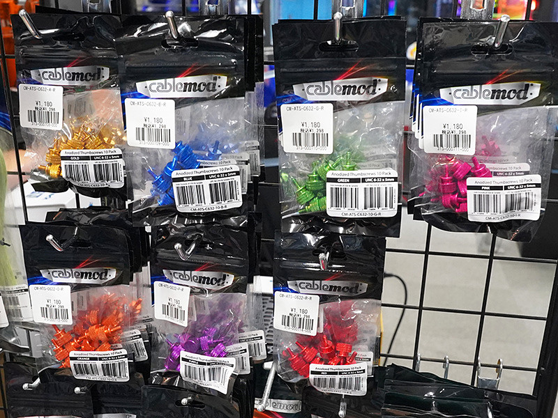 watch_akiba's tweet image. 更新：カラフルな手回しネジがCableModから、アルマイト処理済みのアルミ製 PCドレスアップに最適 akiba-pc.watch.impress.co.jp/docs/news/news… #自作PC #CableMod