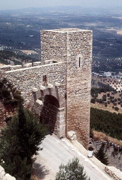 EFELafototeca's tweet photo. Un #1deoct de 1965, visitamos antes de su inauguración, el Parador Nacional de Turismo "Castillo de Santa Catalina" de #Jaen , construido sobre un cerro a 800 metros sobre la ciudad. #EFEfototeca https://t.co/MYYiJgkmSy