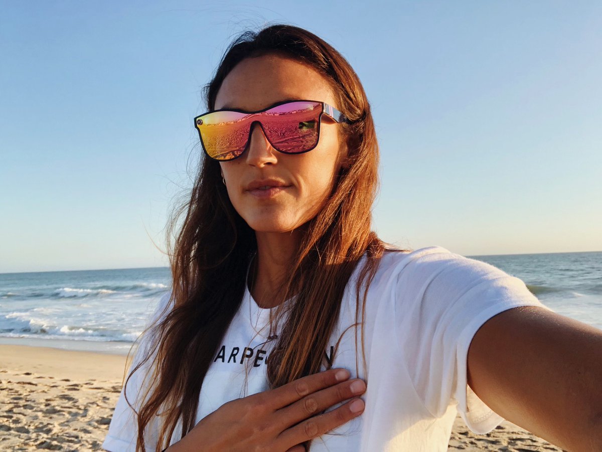 urango's tweet photo. October is Breast Cancer Awareness Month, & @blenderseyewear is partnering w/ @keepabreast to help raise awareness & educate on breast cancer prevention. Buy a pair of these new “Keep A Breast” sunnies, Blenders will donate 100% of the profits! #checkyourselfie Discount URANGO20 https://t.co/mvtiSaSZ42