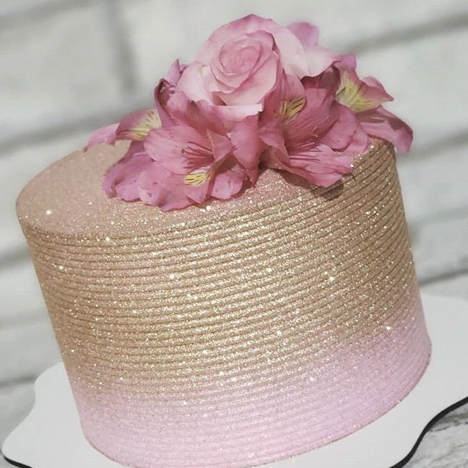 Brie Larson as Birthday Cakes- a thread   #HappyBirthdayBrie