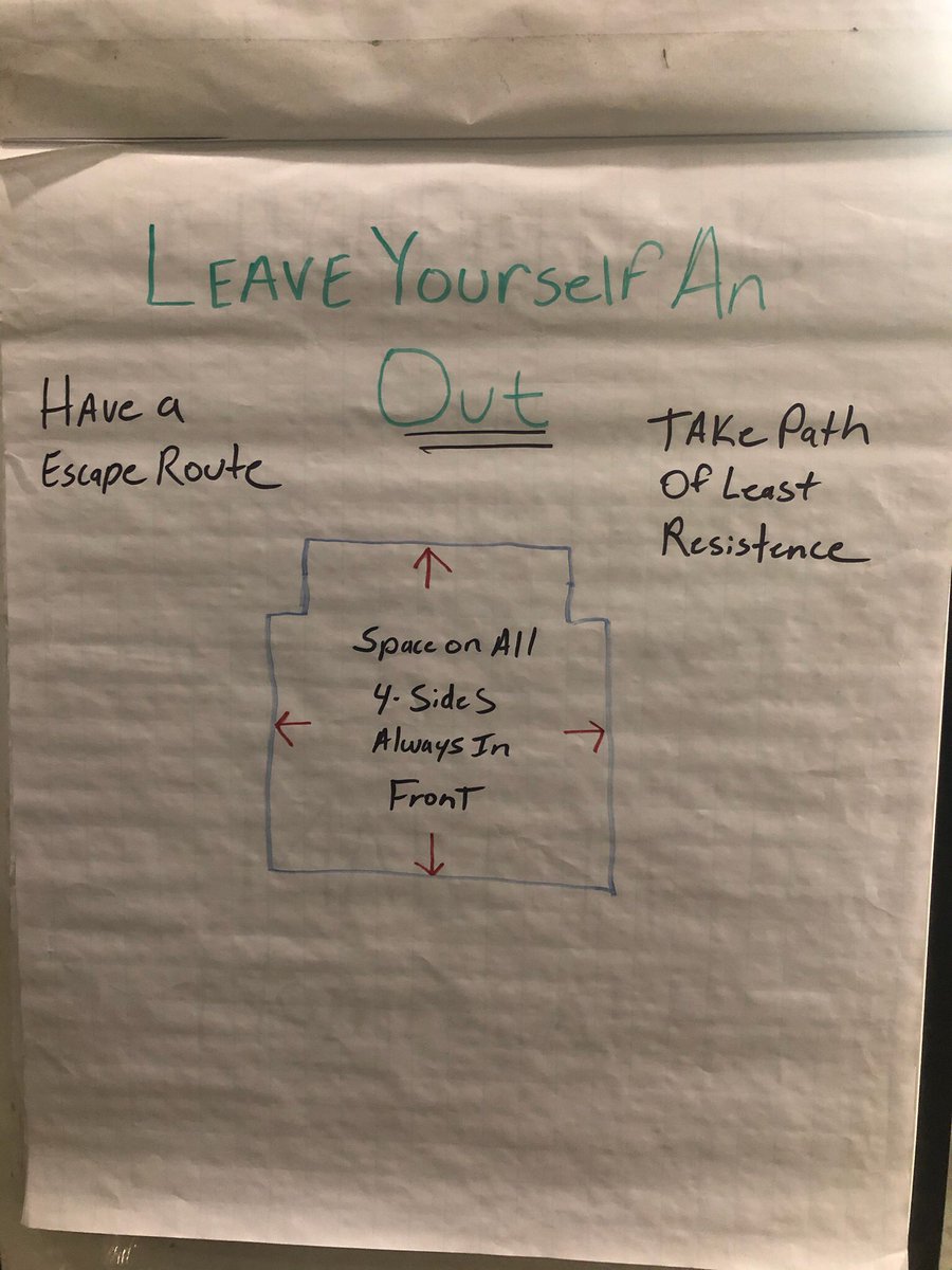 UPSKentuckySE's tweet photo. Maysville used their extra time today to focus on safe following distances for T3 awareness! 

Have space on all four sides, but always in front. #SafetyFirst #ups #safebychoice @OhioValUPSers @RayHatton https://t.co/QLJ9kvYAt6