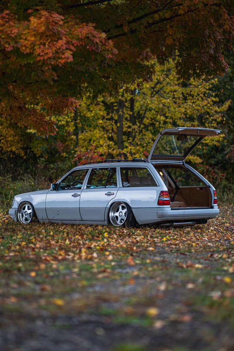 TheCreatorium's tweet photo. It’s spooky szn. #october #w124 @LinkMedia_Co #berlinklassik #pumpkinspice https://t.co/7dHsKR0HGw
