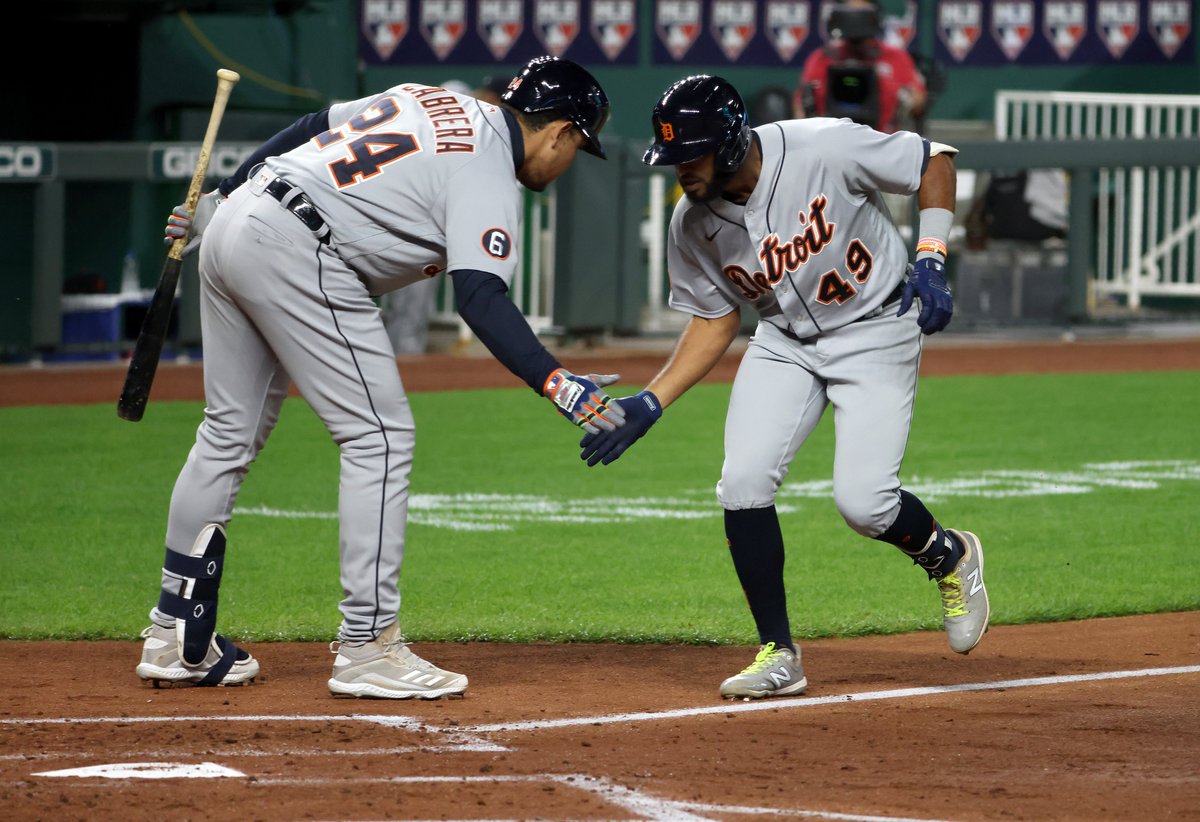 BaseballAmerica's tweet photo. He led all @tigers hitters with a .932 OPS.
And he looks the part of a 2018 trade deadline steal 👀
Not bad for a rook.
Willi Castro is Detroit's 2020 Rookie of the Year.
Story via @EmilyCWaldon ⬇️
https://t.co/yZWNP6frHC https://t.co/V4IGUKGQZL