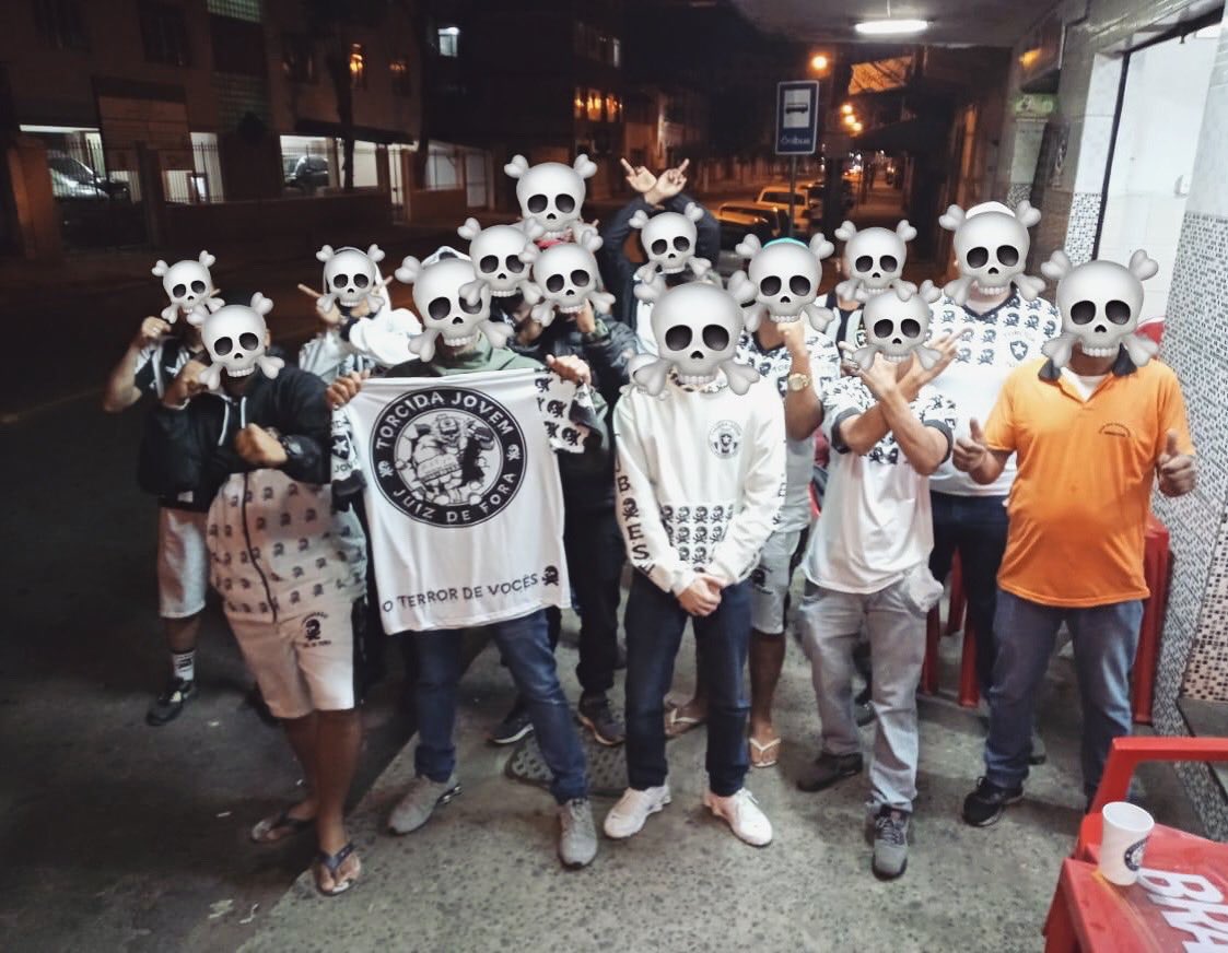 jovembotafogojf's tweet photo. Em defesa do @Botafogo, daremos nossa vida por esse ideal☠️
#FORAAUTORI
Acabou o amor https://t.co/esJVSK5KVb