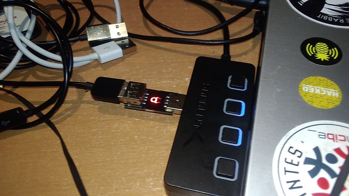 CacharroHacks's tweet photo. Pues parece que el detector de cables maliciosos funciona perfectamente, 4 cables usados, 3 de ellos maliciosos: #OMG_Cable, USB Ninja y #EvilCrow de @JoelSernaMoreno, todos detectados... https://t.co/UvCCyU0S0d