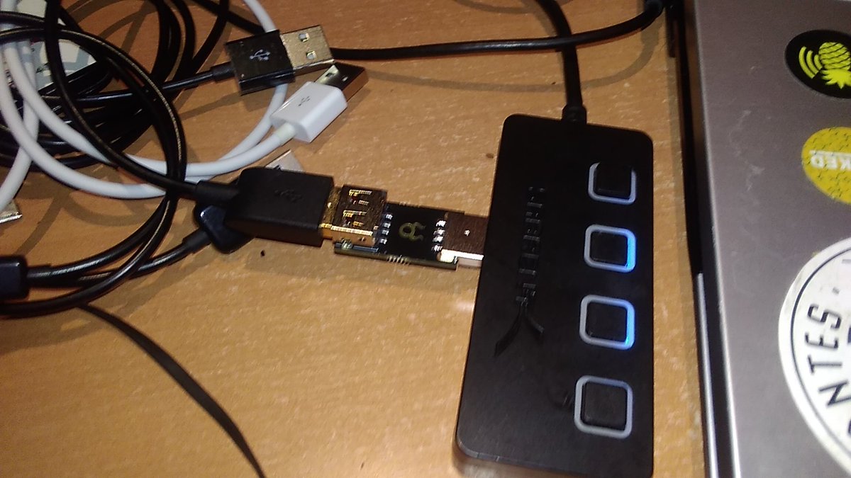 CacharroHacks's tweet photo. Pues parece que el detector de cables maliciosos funciona perfectamente, 4 cables usados, 3 de ellos maliciosos: #OMG_Cable, USB Ninja y #EvilCrow de @JoelSernaMoreno, todos detectados... https://t.co/UvCCyU0S0d