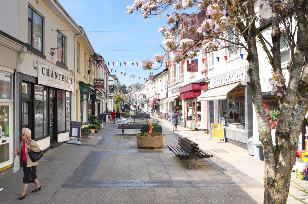St Marychurch is a charming suburb close to the delights of #Babbacombe &amp; #Torquay.  You’ll find lots of independently owned boutiques &amp; family-run businesses here &amp; St Marychurch’s unique personality is why so many people fall in love with the place. bit.ly/ExploreStMaryc…
