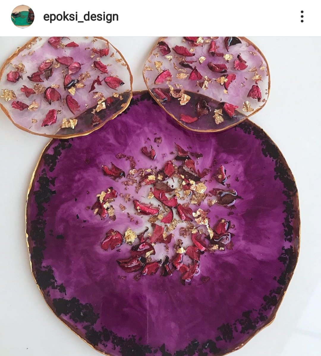 tylndmr61's tweet image. #epoksi #sanat #epoksitepsi #nisantepsisi #soztepsisi #sunum #kolye #art @epoksi @sanat @tepsi