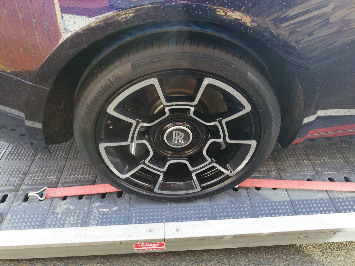 RecoveryMarsden's tweet image. Prestige delivery of a Rolls Royce Wraith