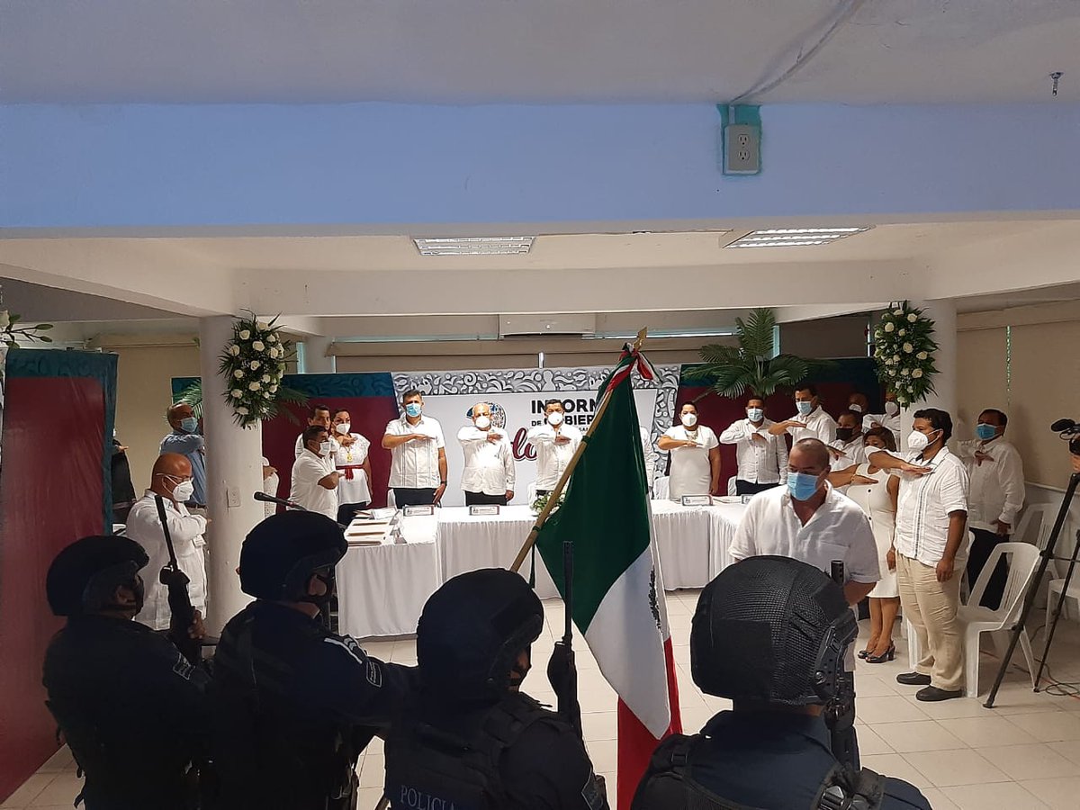 SAGADEGRO's tweet photo. Asiste el titular de la SAGADEGRO, Juan José Castro Justo en representación de Héctor Astudillo Flores Gobernador del Estado de Guerrero al Segundo Informe de Gobierno del Presidente Municipal de Coyuca de Benítez, Alberto De Los Santos Díaz. https://t.co/nmoP96gAHr