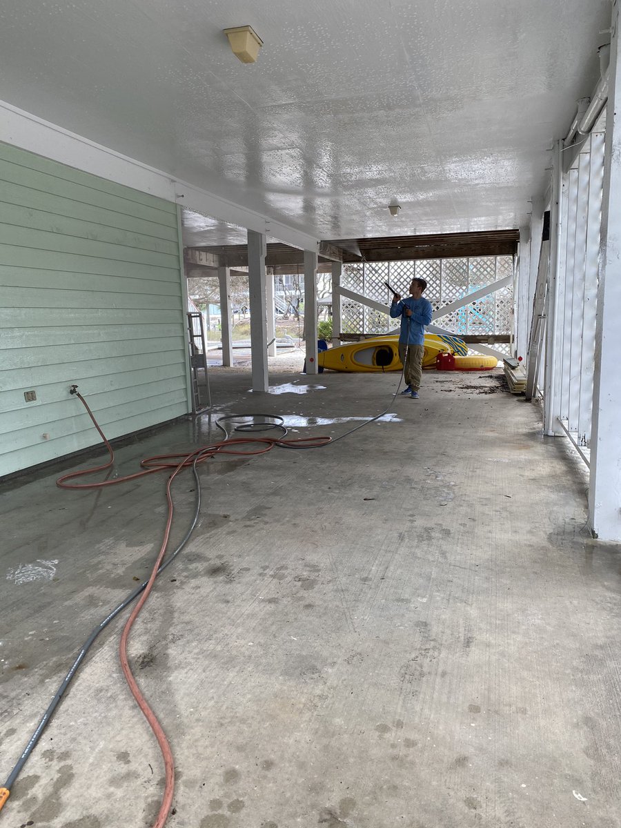 EyeDoWindows's tweet image. Washing hurricane Sally away! These 2 places are FREE of any DEBRIS! Now our clients can enjoy some normality! 

Call us for a FREE QUOTE! 251-609-2976 ☎️

Pressure washing 💦/ Window cleaning ✨
eyedowindows.com