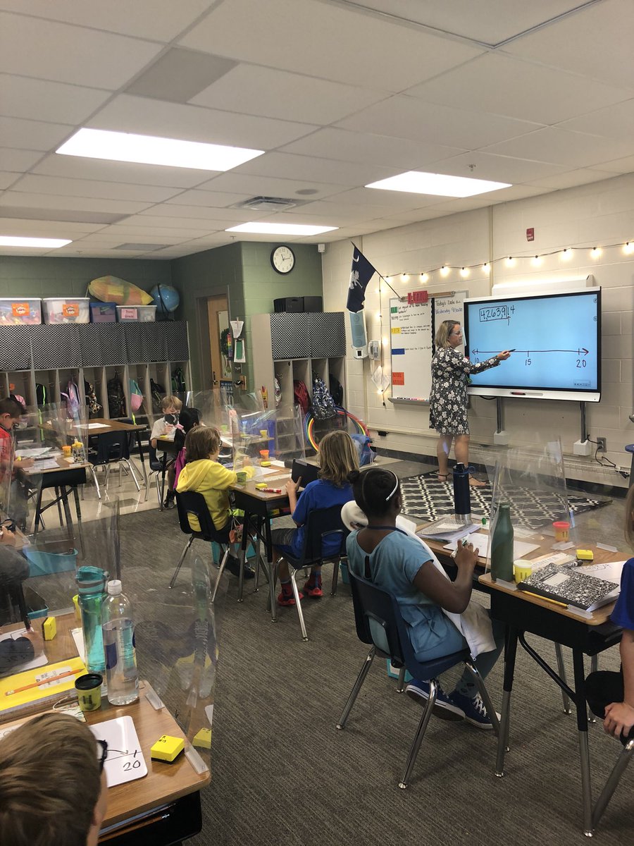 MrsRobertsPKES's tweet photo. Thank you @MrsJonesPKES for coming into my classroom yesterday and helping me teaching rounding! The kids had so much fun!! 😊 #PanthersEngaged https://t.co/s4fOTdqpCD