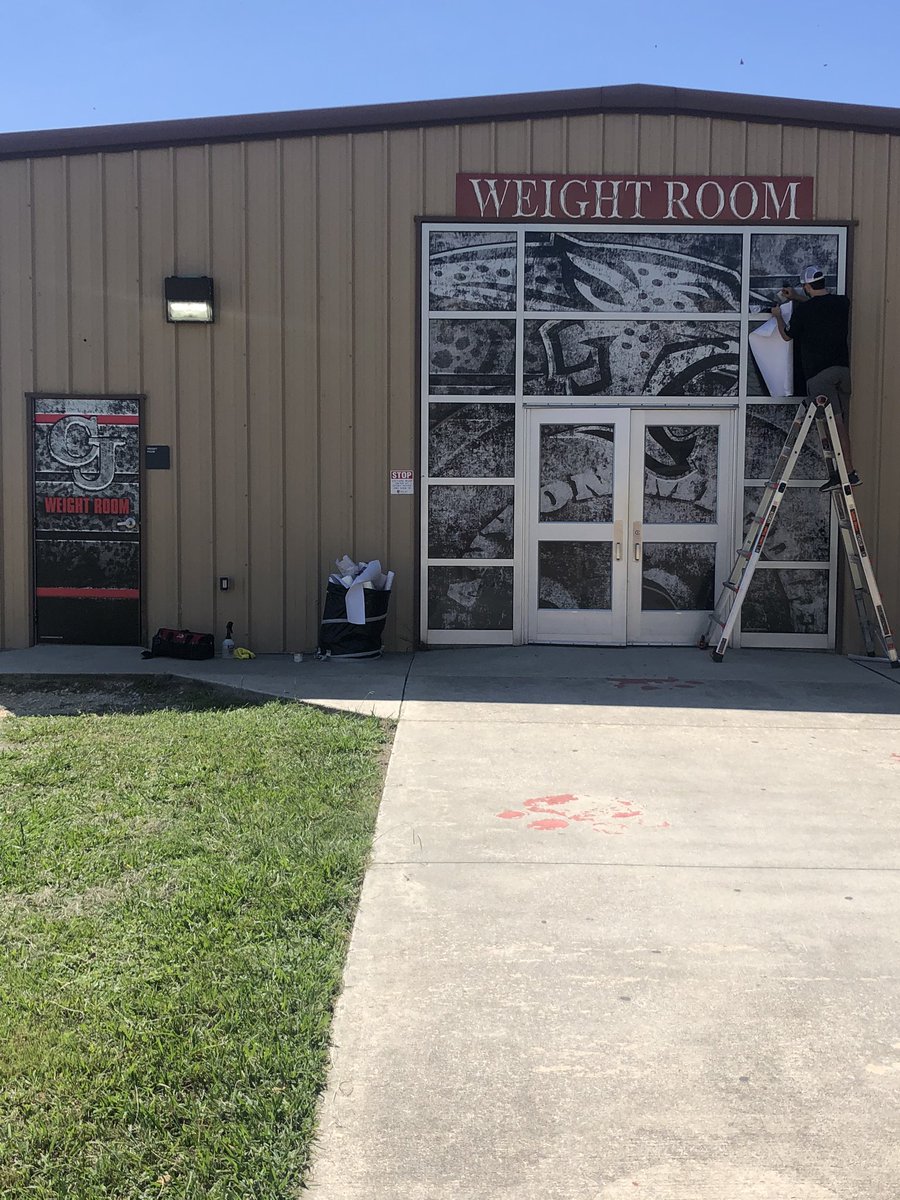 hlong00's tweet photo. Big things happening at CMS for our student athletes!! Looking great and so excited for our kids!! 💪🏼❤️@ReneArmendariz7 @BMar1842 @COMALISD_AD @CMSJagPrincipal @c_quidachay @becky_gieringer https://t.co/1XvOIDGXvC