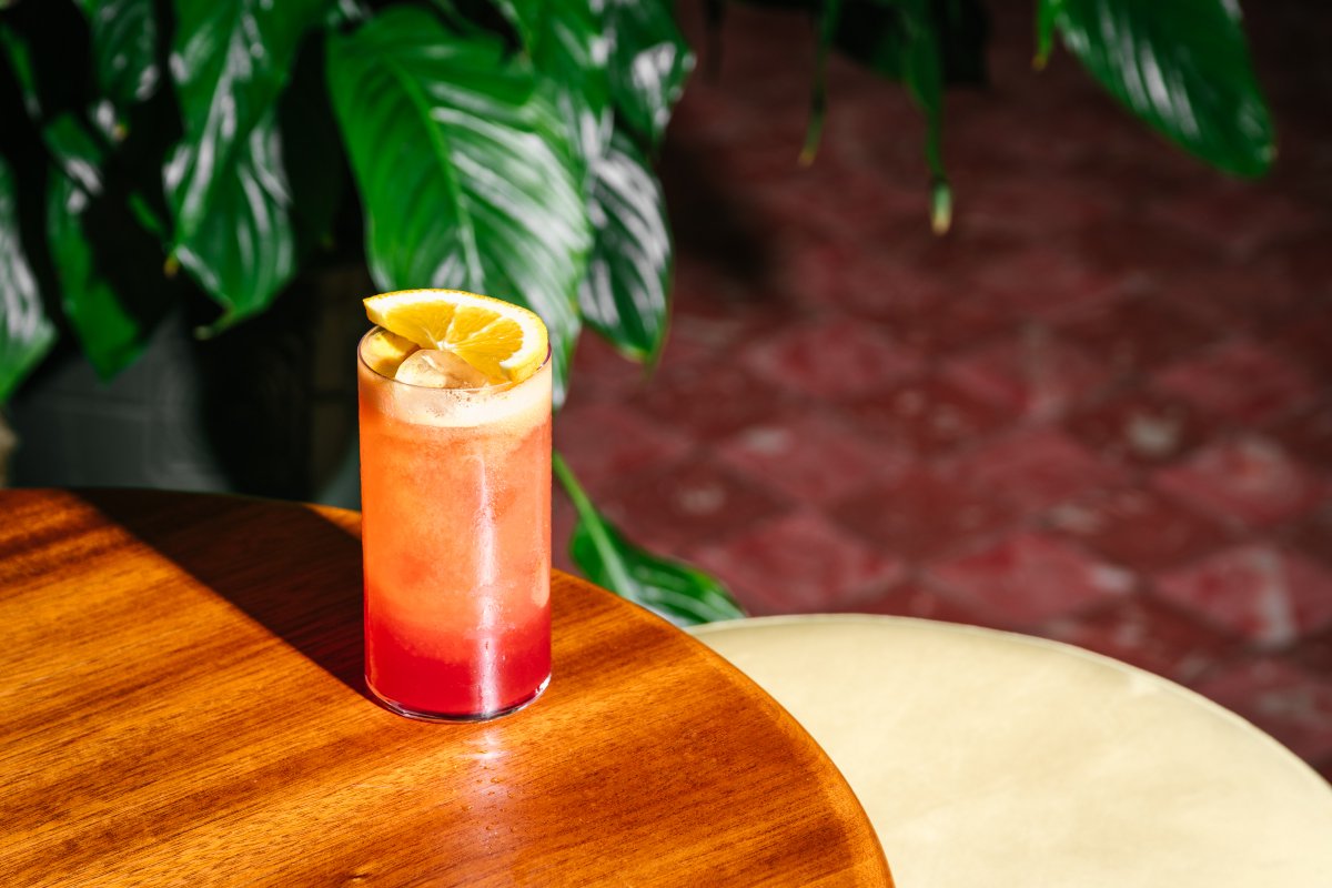 GARIBALDI 2.0 ⚡️

A twist on the classic of <a href="/campari/">Campari</a> and fresh orange juice. We add <a href="/sipsmith/">Sipsmith Gin</a> sloe gin and pineapple juice. The orange is juiced to order for freshness, also lending the drink a rich, fluffy texture.

#edinburgh #garibaldicocktail #edinburghbar #cocktailbar