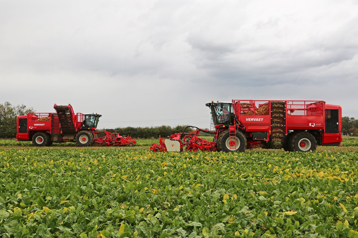 This stunning pair of brand new <a href="/FransVervaetBV/">Vervaet</a> Q-616 #beetharvesters was started off by <a href="/JRileyBeet/">J Riley Beet Harvesters (UK) Ltd</a> last week, making a great sight running together under moody foreboding skies. The #QSeries continues to impress as a worthy replacement for the legendary 617. #beet #sugarbeet20