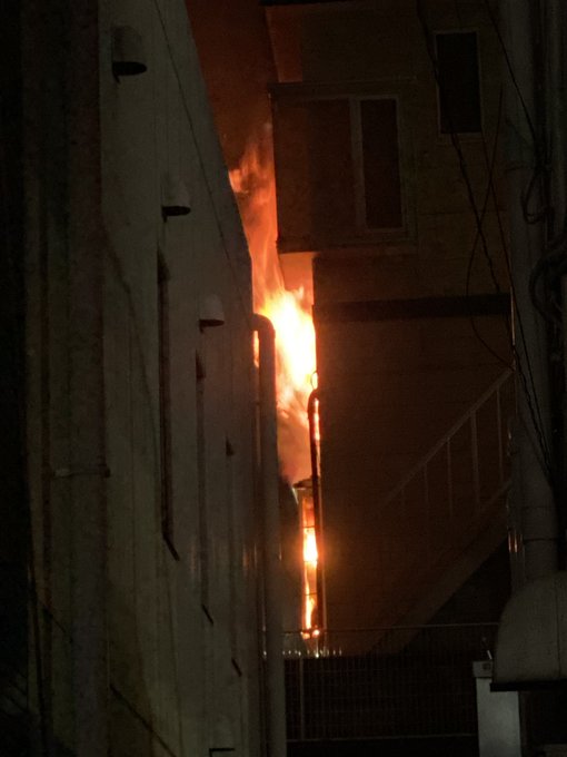 火事 座間駅近くで火災 座間市入谷東3丁目で黒煙あがる 現場画像まとめ まとめダネ 火事 座間駅近くで火災 座間市入谷東3丁目で黒煙あがる 現場画像まとめ まとめダネ