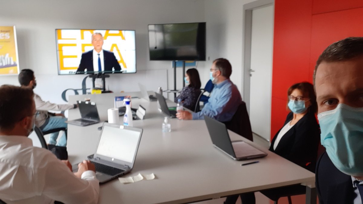 En direct de l'Est ou la TeAm est prête pour le ReVeaL de notre nouveau nom !

<a href="/Spitaleri_Gfi/">Clara Spitaleri</a> @LBollengier_gfi @GfiEnFrance @gfi_recrute 

#gfi #agilite #nouvelleere #reveal #Digital