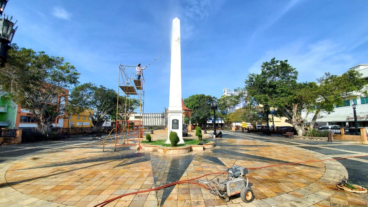 #AreciboTeInforma| Comenzaron los trabajos para la remodelación y mantenimiento de la Plaza Pública de nuestro Municipio, con el fin de continuar mejorando nuestras facilidades turísticas.