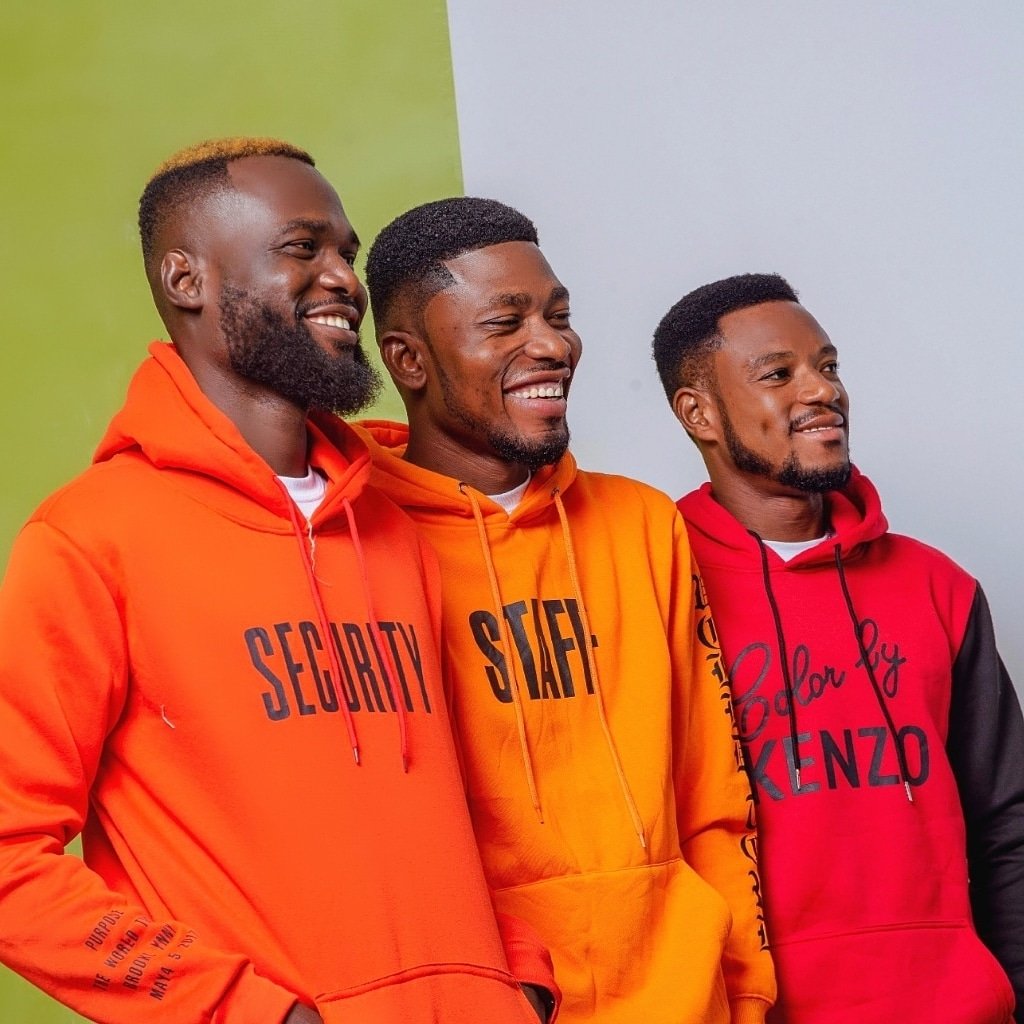 rockcity_bongo's tweet photo. Happy New Month Rockcityzens!
We are going to blow together, keep working.
Download our fresh tune here 👇
@rockcity_tbb ft. @soorebia
#TheMatterChopHot 🔥
https://t.co/l2yjYCzXw4 https://t.co/fMD52yqWrg