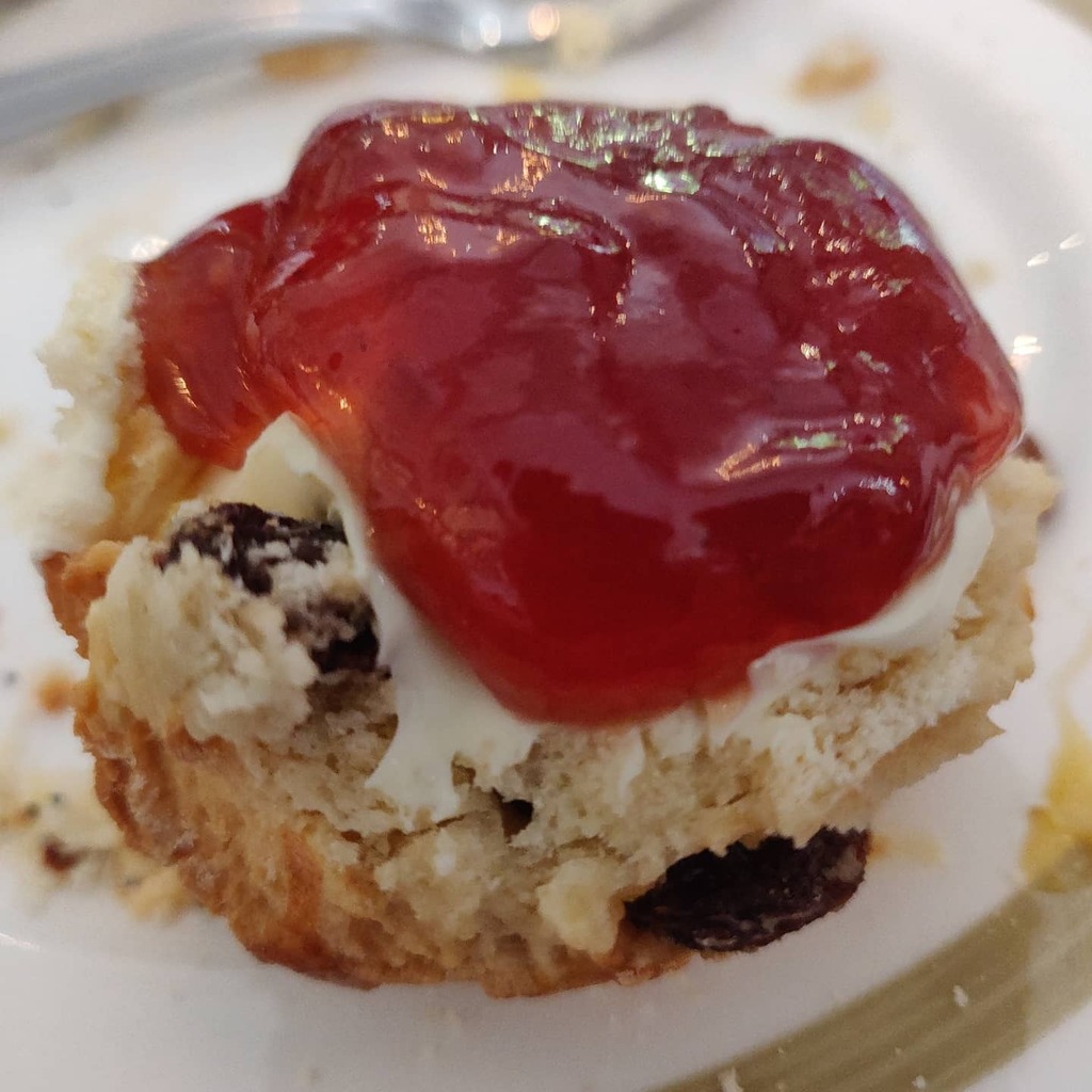 iamseanduffy's tweet photo. Scone Porn. https://t.co/9WKUcejvMR https://t.co/ISL88AeFPH