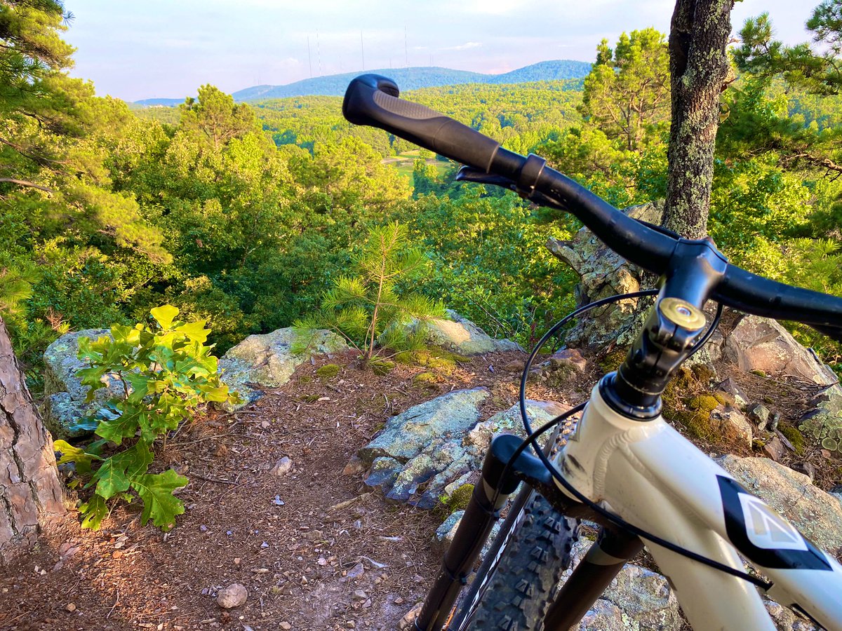 Bwaller85's tweet photo. Rattlesnake Ridge Natural Area #puregoldceo #promo #arkansas https://t.co/KylvdOuFNI