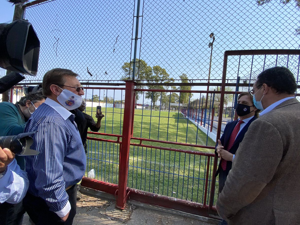 LuisLacallePou's tweet photo. En la inauguración de las viviendas autogestionadas en el complejo Instituto Artigas. https://t.co/HJpfTABbTW