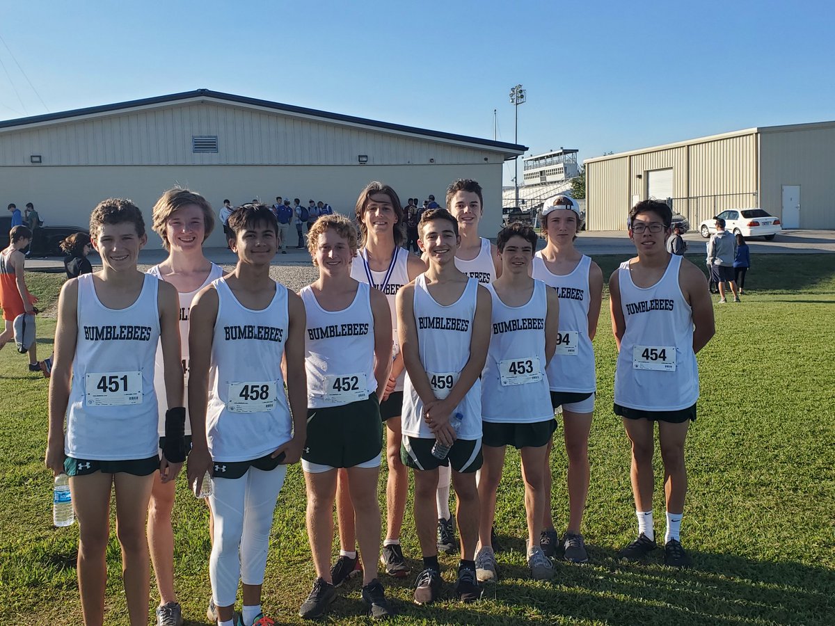 Great job by our guys team this morning. Many ran PRs today and Aiden Lambert placed 7th overall!!