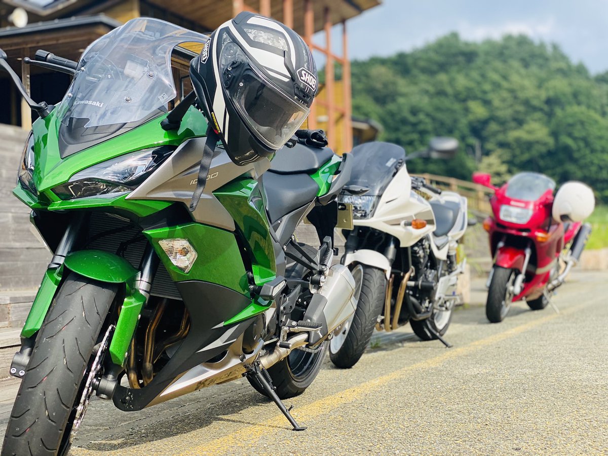 RB_KOHEY's tweet photo. 最近バイクすぎてランクルちゃんはお留守番が多いから週末はランクルちゃんとデートしてくるかあ😊 https://t.co/Ui50fujmtb