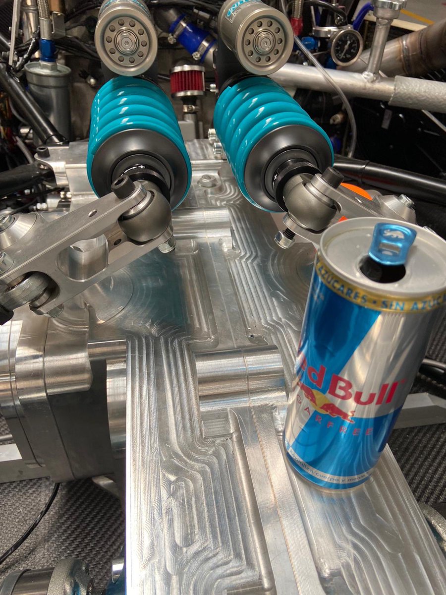 Silver-Car tweet media