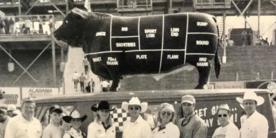TALLADEGA's tweet photo. As we join #ALCattlemen in celebrating #OctBeefMonth in Alabama, let’s #TBT to 2001 when the @ALCattlemen brought the #beef to the track!

Get great recipes and more at https://t.co/yr1CSShO04. https://t.co/ZG0OqVpxoK