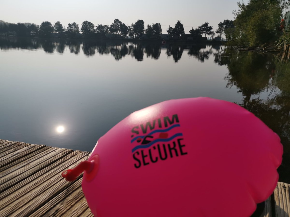 Still open if you want to take a dip! Check here for session times: tallington.com/water-activiti…
<a href="/SwimSecureUK/">Swim Secure</a> <a href="/outdoor_swimmer/">Outdoor Swimmer</a> #openwaterswimming #ows