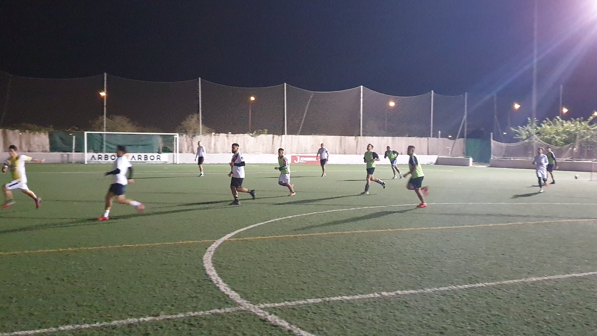 🏋🏻‍♂️ ENTRENAMIENTO| Esta tarde a las 20:45h tenemos una nueva sesión de trabajo para preparar el inicio de temporada, y sobre todo, la Copa Federación que disputaremos ante el Son Sardina.