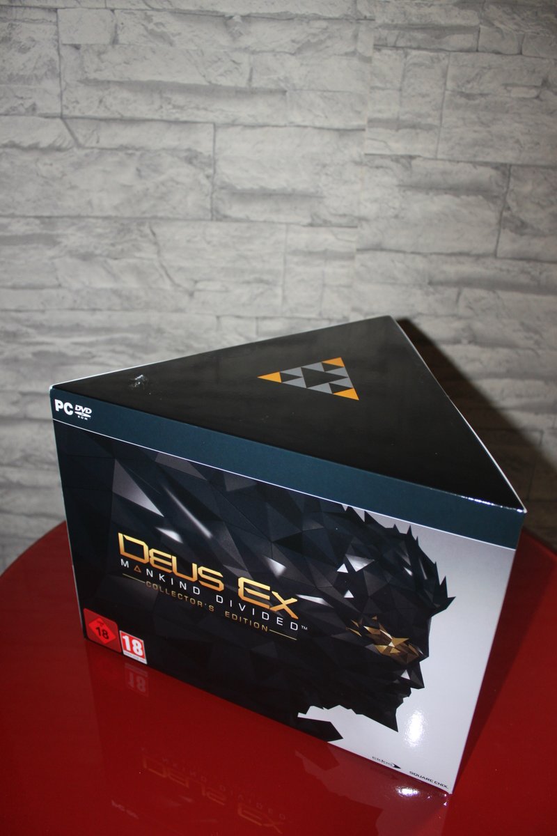 germanrifter's tweet photo. Back in 2000 I bought a new PC just to play Deus EX.
I wished there was a JC Denton figurine but hey, this Collectors Edition of Mankind Devided got an awesome Adam Jensen so I won't complain 😊.
Found this on ebay for 40€ (new).
#games #collector #CE #DeusEx #MankindDevided https://t.co/V7usYOnrhU