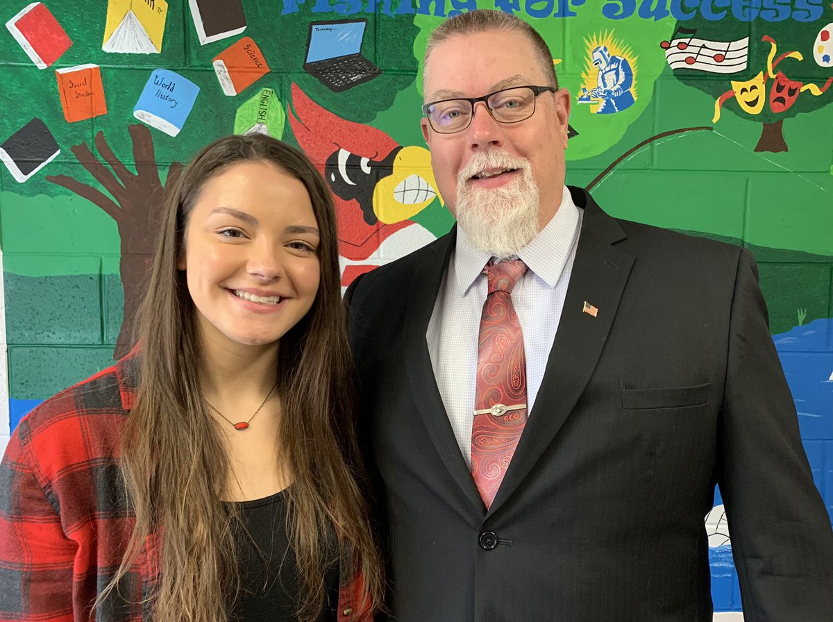 marcspunaugle's tweet photo. @SpunaugleCallie humoring the Big Cat with a photo sesh on picture day. #maskbeard #myyoungestisasenior #officemuralisdope enjoy these moments with my kids #principalperks because it’s mostly a challenge to be a #principalskid #drugaroundtoeverything #canwegohomeyet https://t.co/7ly8JRrs3a