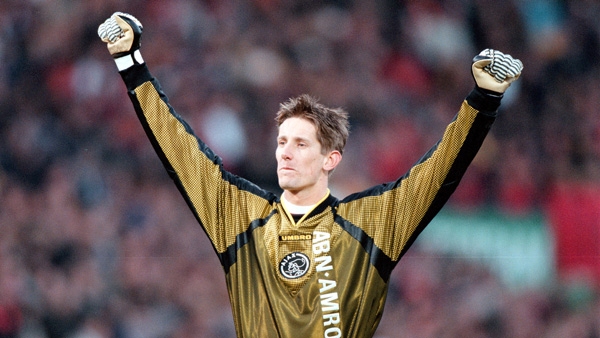 Ajax sudah sejak lama dikenal sebagai salah satu sekolah sepakbola terbaik di dunia. Nama-nama tenar legendaris seperti Johan Cruyff, Frank Rijkaard, de Boer bersaudara, dan van der Sar adalah contohnya. Tapi mereka membela Ajax lebih dari semusim dulu sebelum pergi.   #IMC