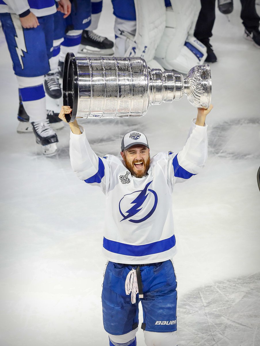 For #TBT we feature Boston University alum Kevin Shattenkirk celebrating his Frozen Four and Stanley Cup titles!