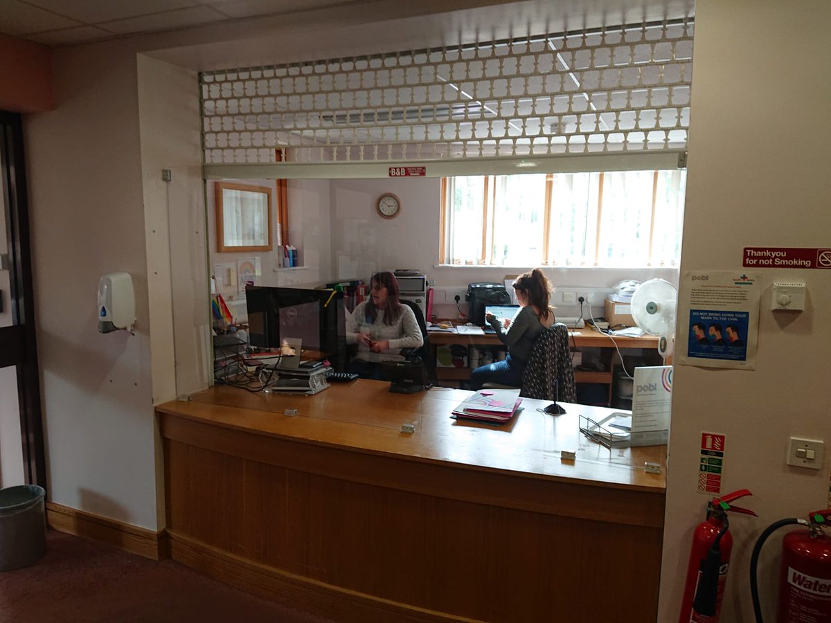Dragon_Signs's tweet photo. Some more shots of our sneeze screens in place, ensuring reception areas are as safe as can be for all who will be using them 👍
They're tricky to photograph, but they are there. Doing their thing.
#protectivesignage #healthandsafetysigns #socialdistancingsigns #cardiff #wales https://t.co/GnTZceeUff