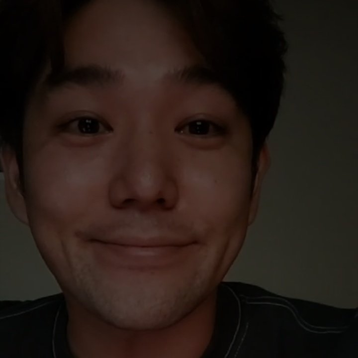 Catastrophicgi1's tweet photo. Kangin hizo directo. No les voy a mentir, llore y sentí un dolor en el pecho, deseaba que durara más el live y cuando se despidió sentí como si no lo fuera a ver más 💔
@SJofficial https://t.co/3e1MsuLn3R