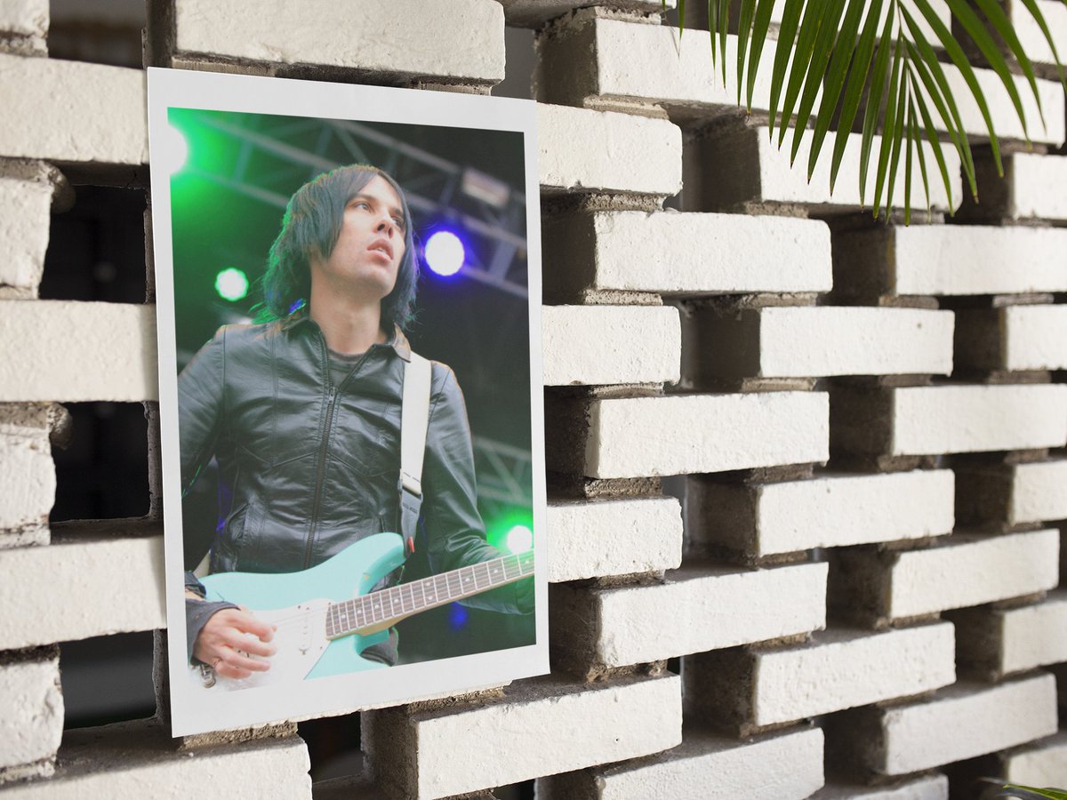 ATQuirky4U's tweet photo. 8x10 Inch The Cribs, Ryan Jarman Live @ Bingley 2013- Photo by by i4visuals https://t.co/0eIIA9c0bh via @Etsy  #thecribs #photography - bring back live music soooon : ) https://t.co/B4o5DqttVf