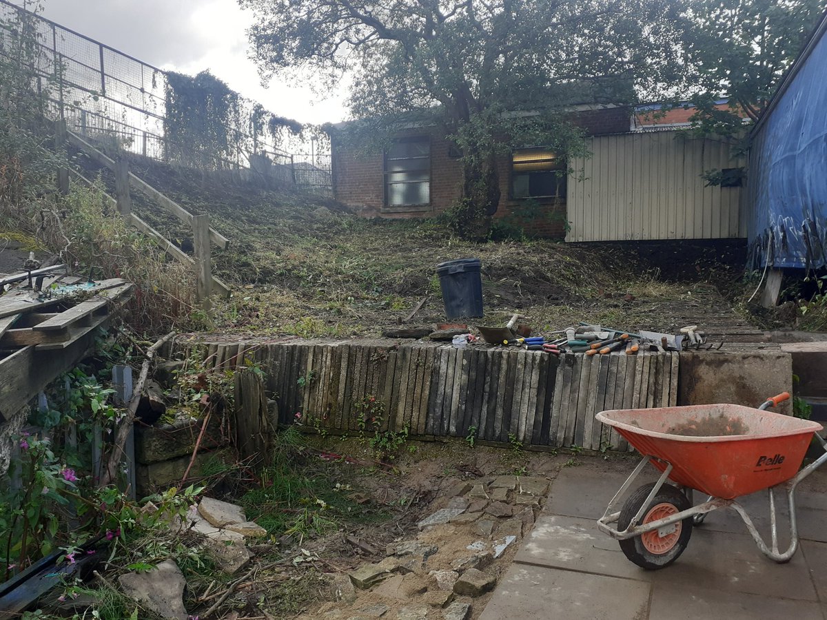 Well done to Groundwork Prince's Trust Oldham Team 133 smashed the first day on community project.. look at the before and after pics