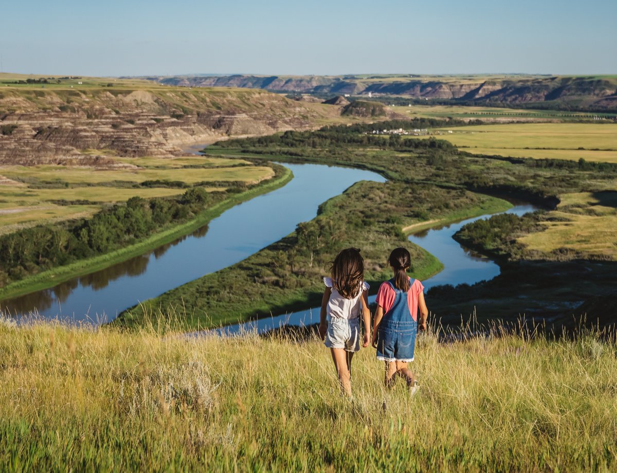 Discovering the Hidden History of the Drumheller Valley with Wild West Badlands Tours indigenoustourismalberta.ca/travel-stories… #indigenous #indigenoustourismAB #drumheller #badlands2020