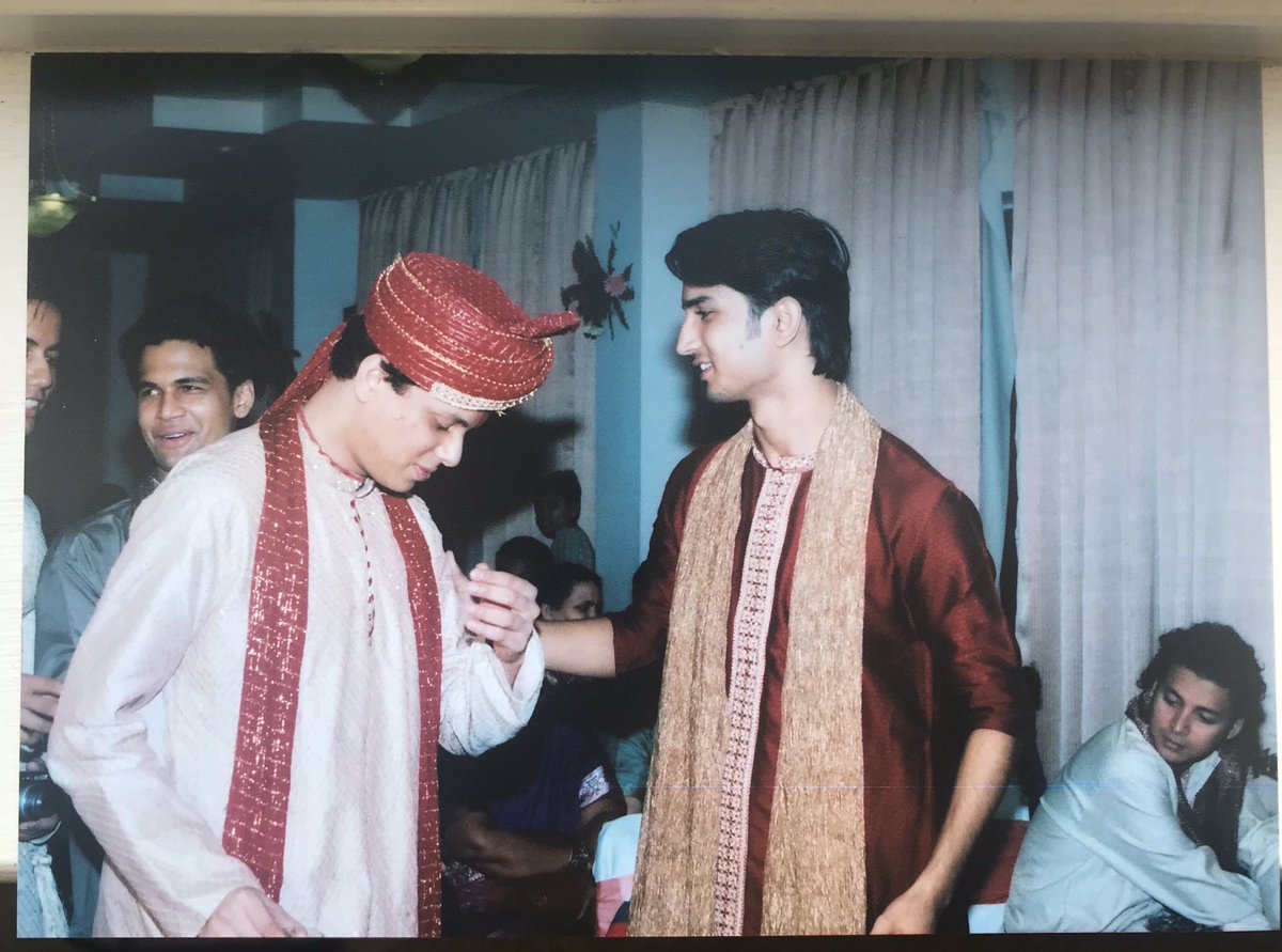 vikirti's tweet photo. #Revolution4SSR What better way to support the revolution than a picture which follows the guidelines of the revolution and has @itsSSR in it?Can’t thank #Warriors4SSR enough for their support.I also request justice for all other heinous crimes which have been committed recently. https://t.co/SxLuvhZWqy