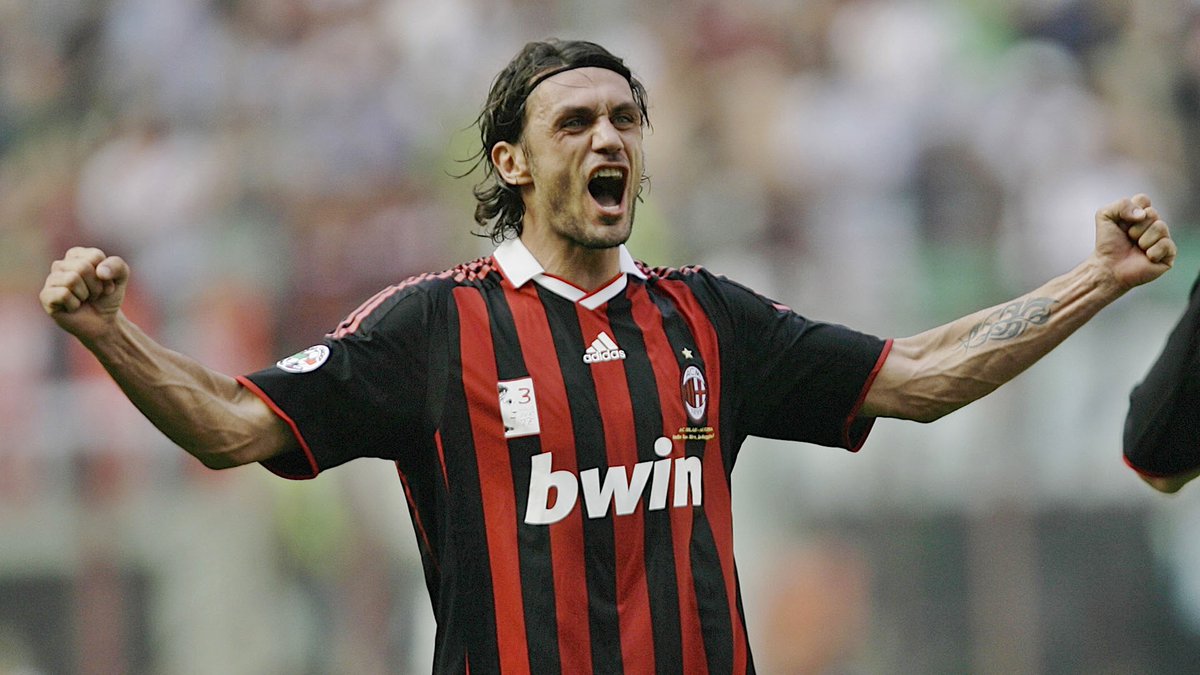 FanatlcoFutebol's tweet photo. Esse   homem disputou 8 finais de UEFA Champions League e conquistou 5 títulos.   Paolo Maldini tem muita história. https://t.co/nbi1T0FFPv
