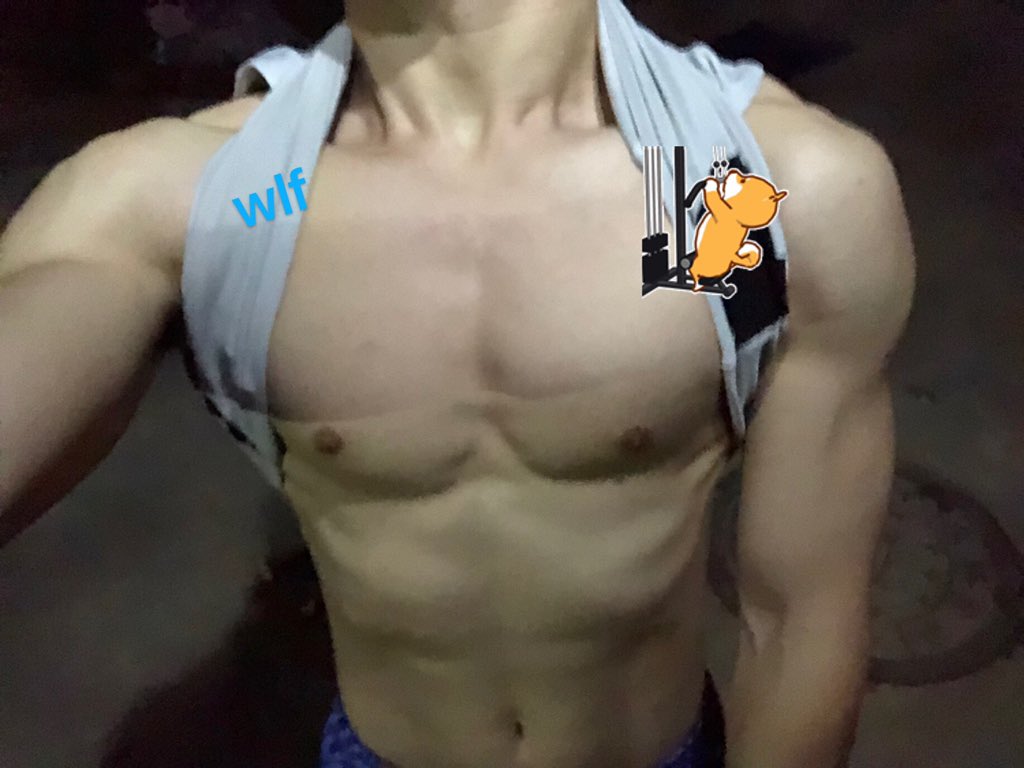 MrWolfk's tweet photo. 双节都在玩哈？ https://t.co/Otbs857w81